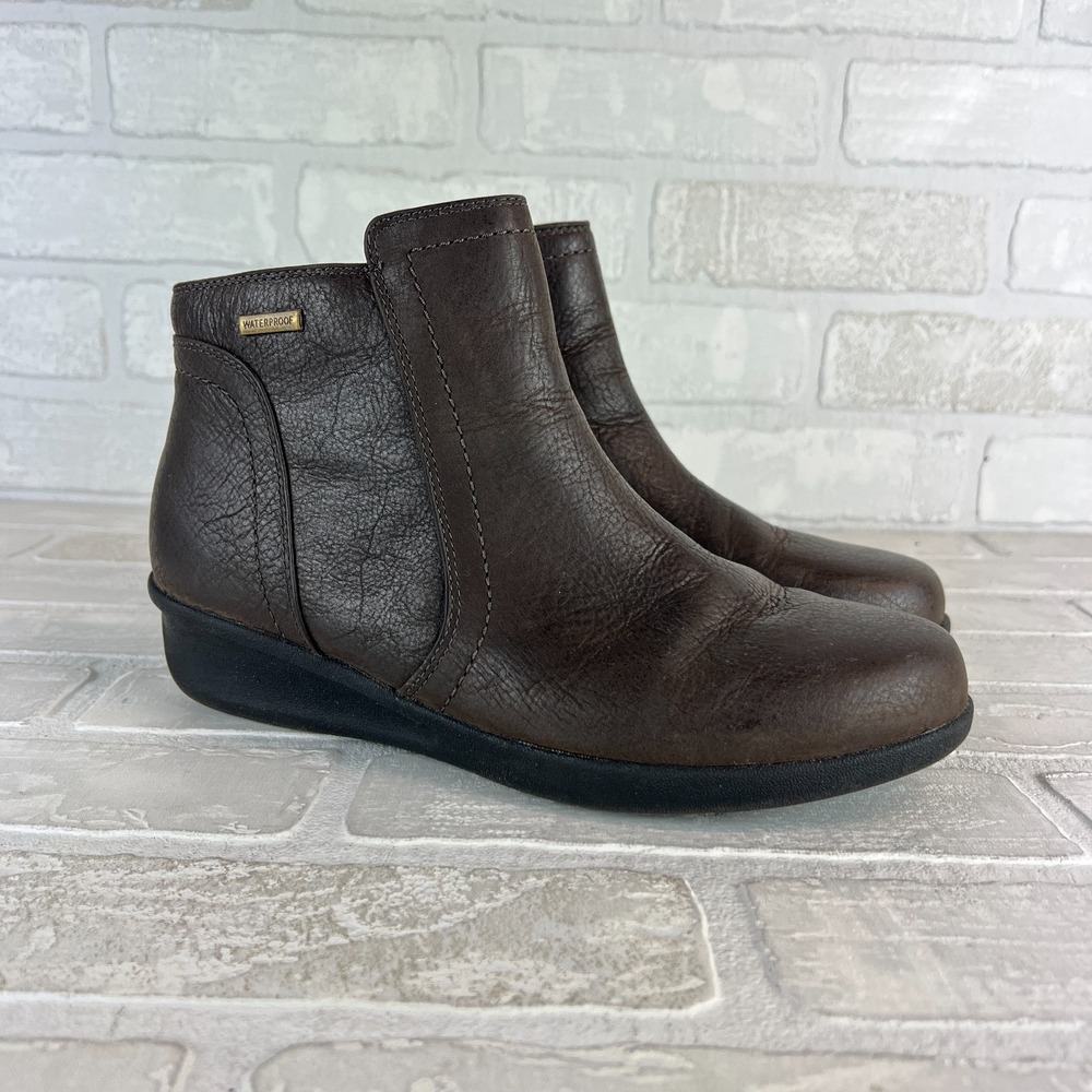 Aravon‎ Fairlee Ankle Boots Womens 8.5 Brown Waterproof Zip Up Wedge Insulated